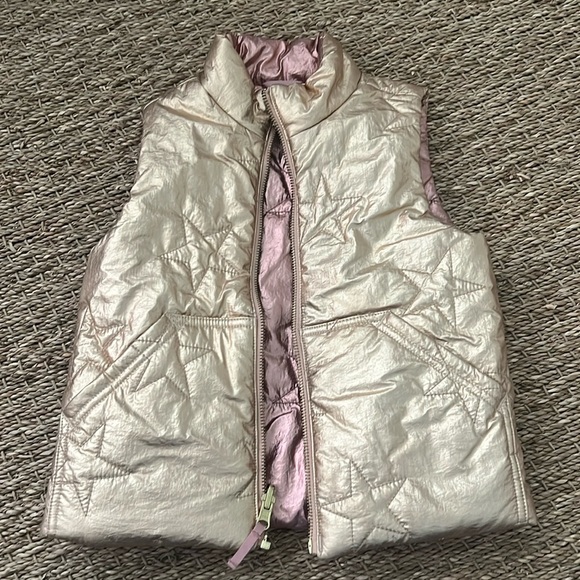 Girls Crewcuts reversible vest size 6-7 - Picture 3 of 3
